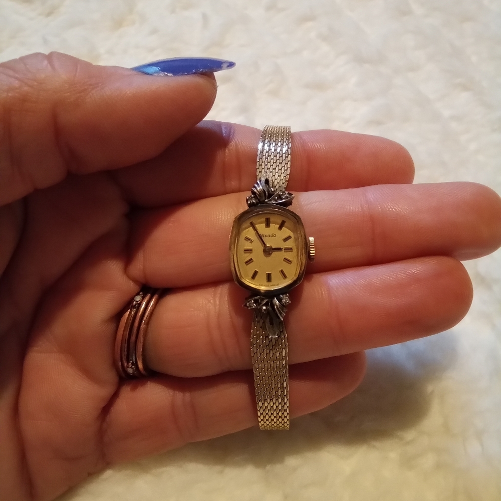 Vntg Nivada Gold & Diamond Art Deco Watch